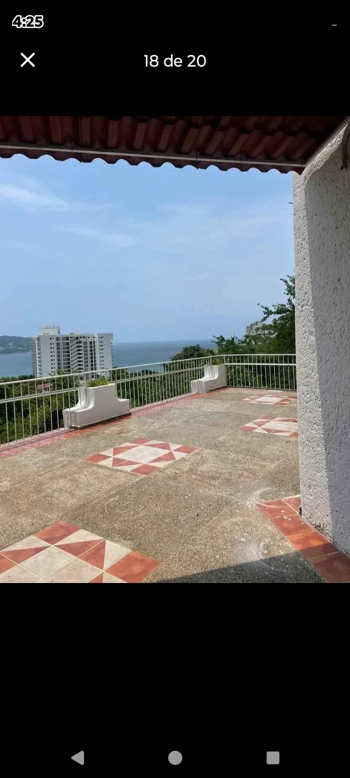 Terraza con vista a la bahía desde Casa Condesa